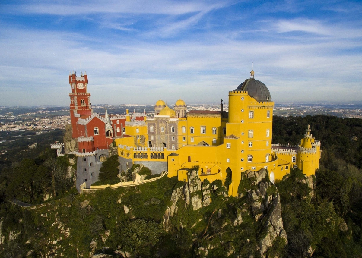 Staged Visit to Pena Palace 